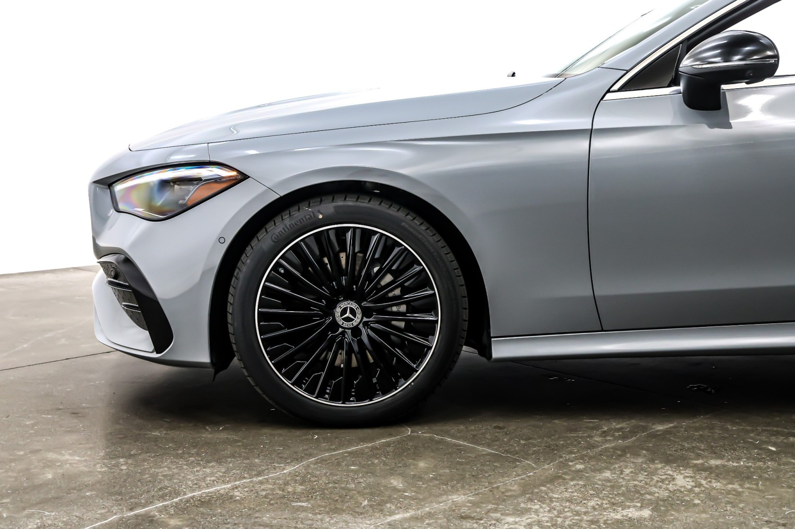 New 2026 MANUFAKTUR Alpine Grey Metallic Mercedes-Benz CLE 300 image 11