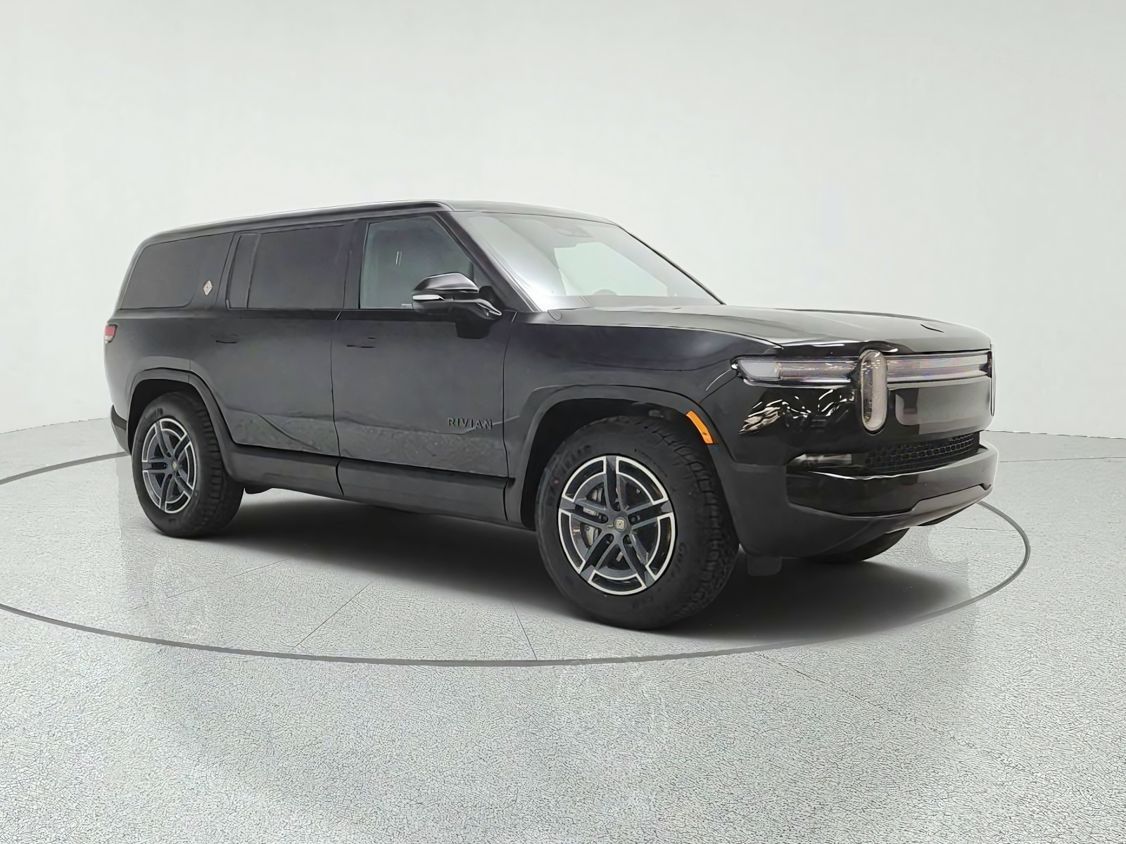 Used 2025 Midnight Rivian Adventure image 3