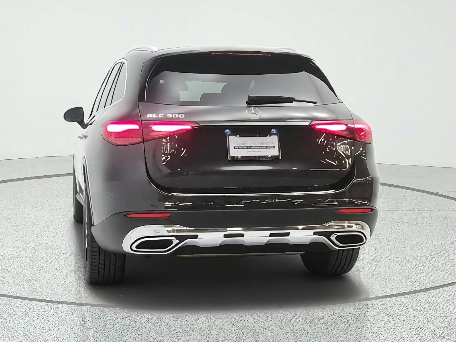 Certified Used 2026 Graphite Grey Metallic Mercedes-Benz GLC 300 SUV image 6