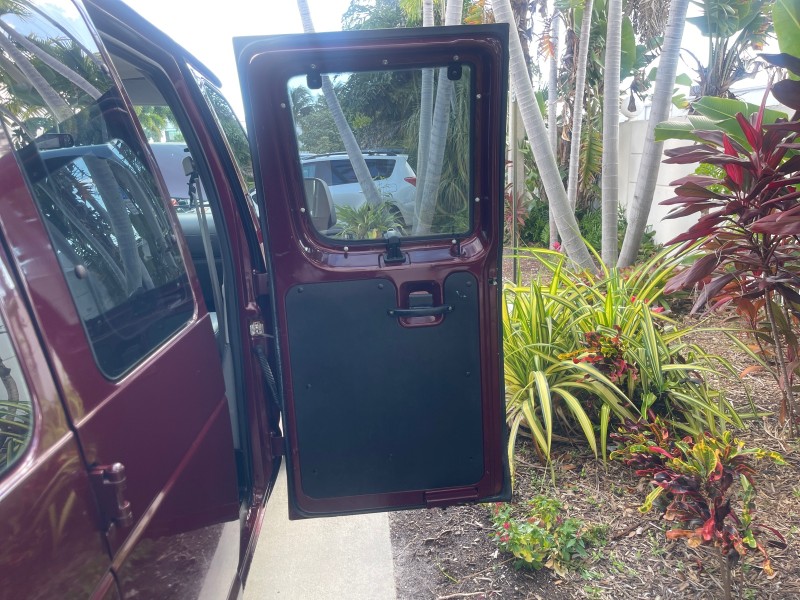 2006 Ford Econoline Wagon XLT 8 PASS LOW MILES 56328 in ,