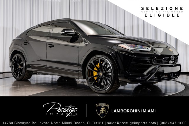 /2022 Lamborghini Urus