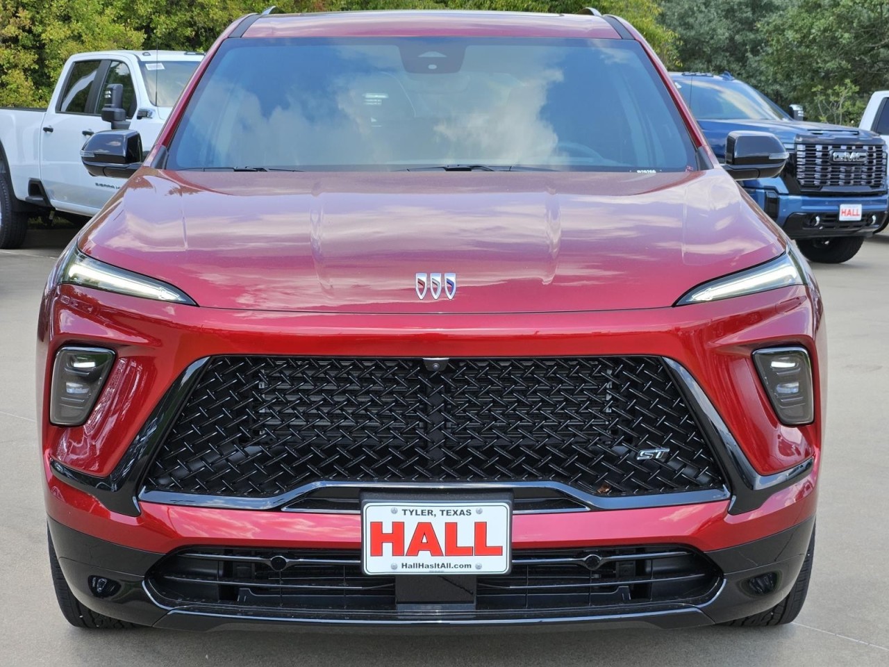 View vehicle photo 2