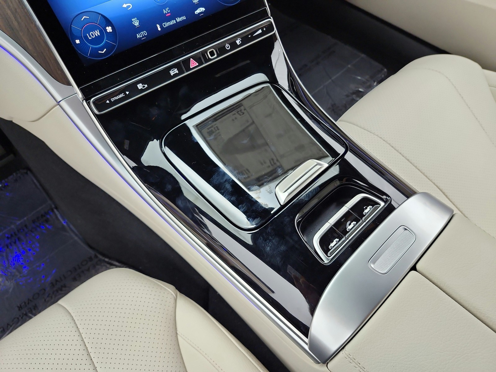 New 2027 Polar White Mercedes-Benz CLE 300 4MATIC® Cabriolet image 9
