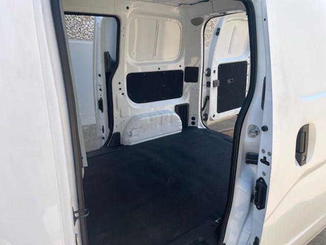 2018 Nissan NV200 Compact Cargo S 20