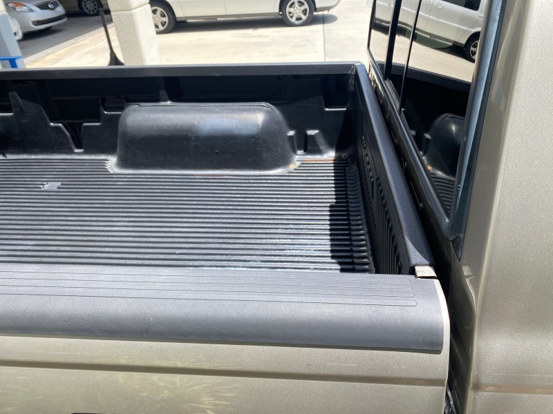 2004 Nissan Frontier 2WD XE LOW MILES 70,694 PU in , 