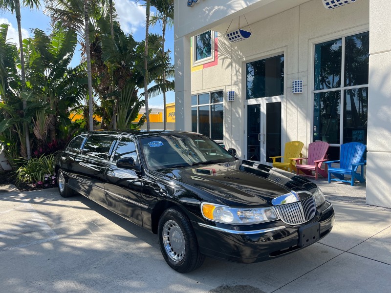 1999 Lincoln Town Car LIMO Executive LOW MILES 53,705 in , 