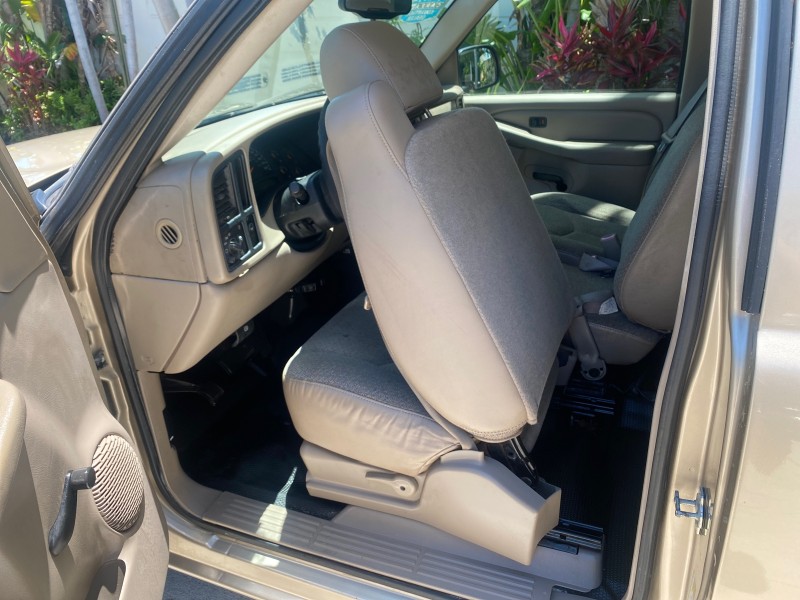 2005 GMC Sierra 1500 LOW MILES 83837 AC NO ACCIDENTS in ,