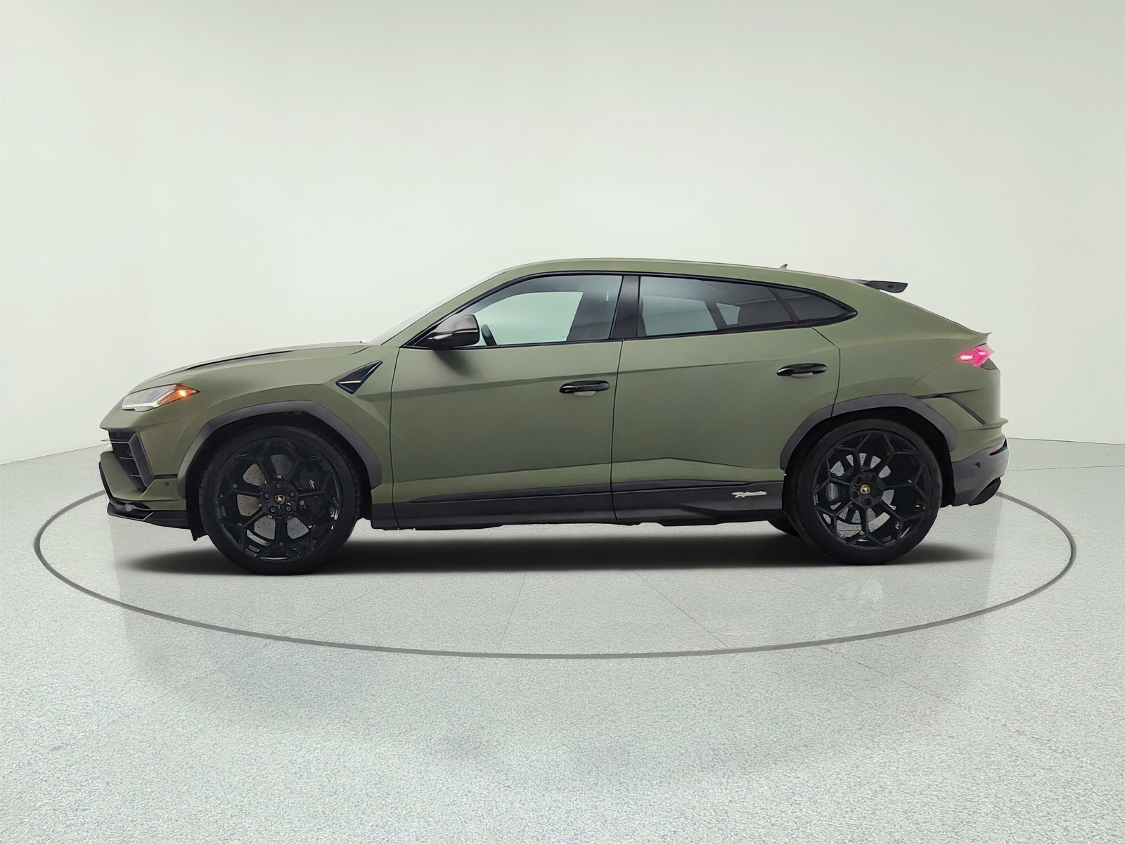 Used 2024 Verde Turbine Matt Lamborghini Performante AWD image 8