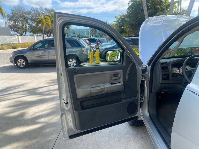 2006 Dodge Dakota SLT CLUB CAB LOW MILES 55,990 in , 