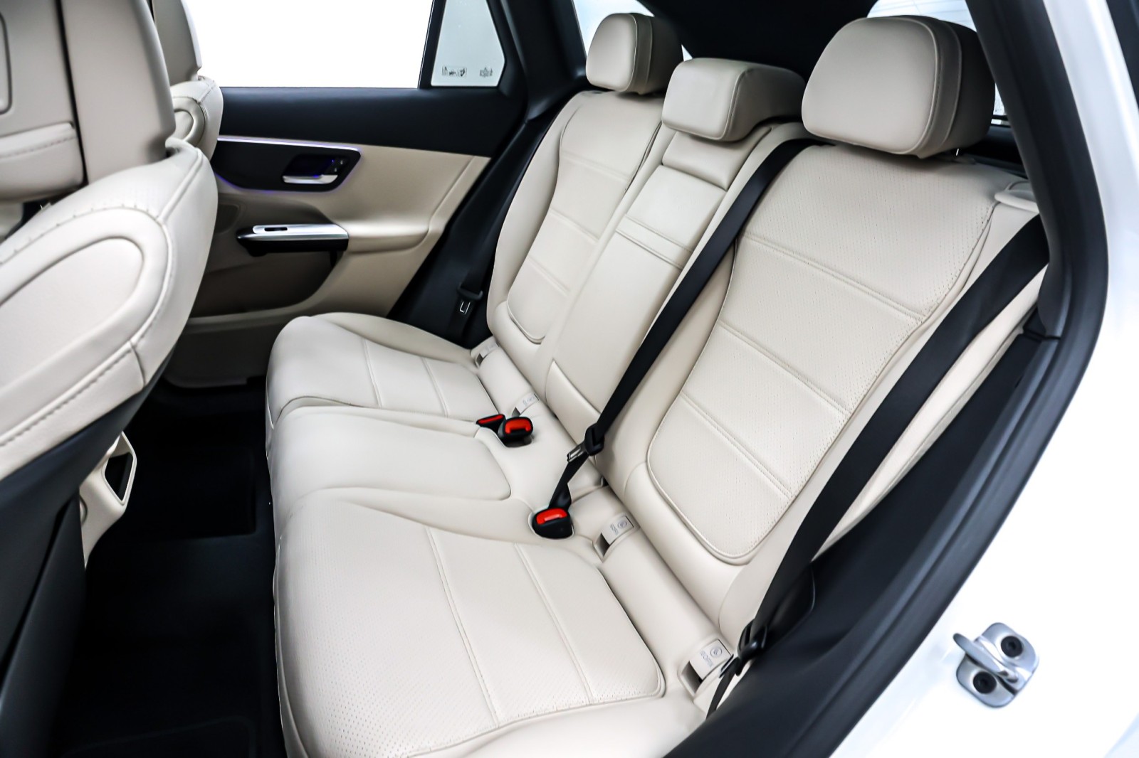 New 2026 Polar White Mercedes-Benz GLC 300 SUV image 8