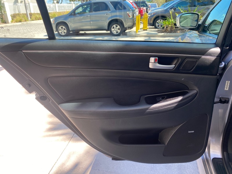 2012 Hyundai Genesis 3.8L SUNROOF PREM PKG in , 