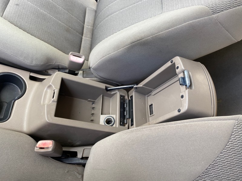 2004 Nissan Frontier 2WD XE LOW MILES 70,694 PU in , 