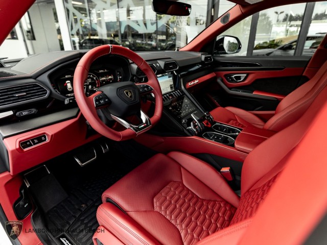 2022 Lamborghini Urus  in , 