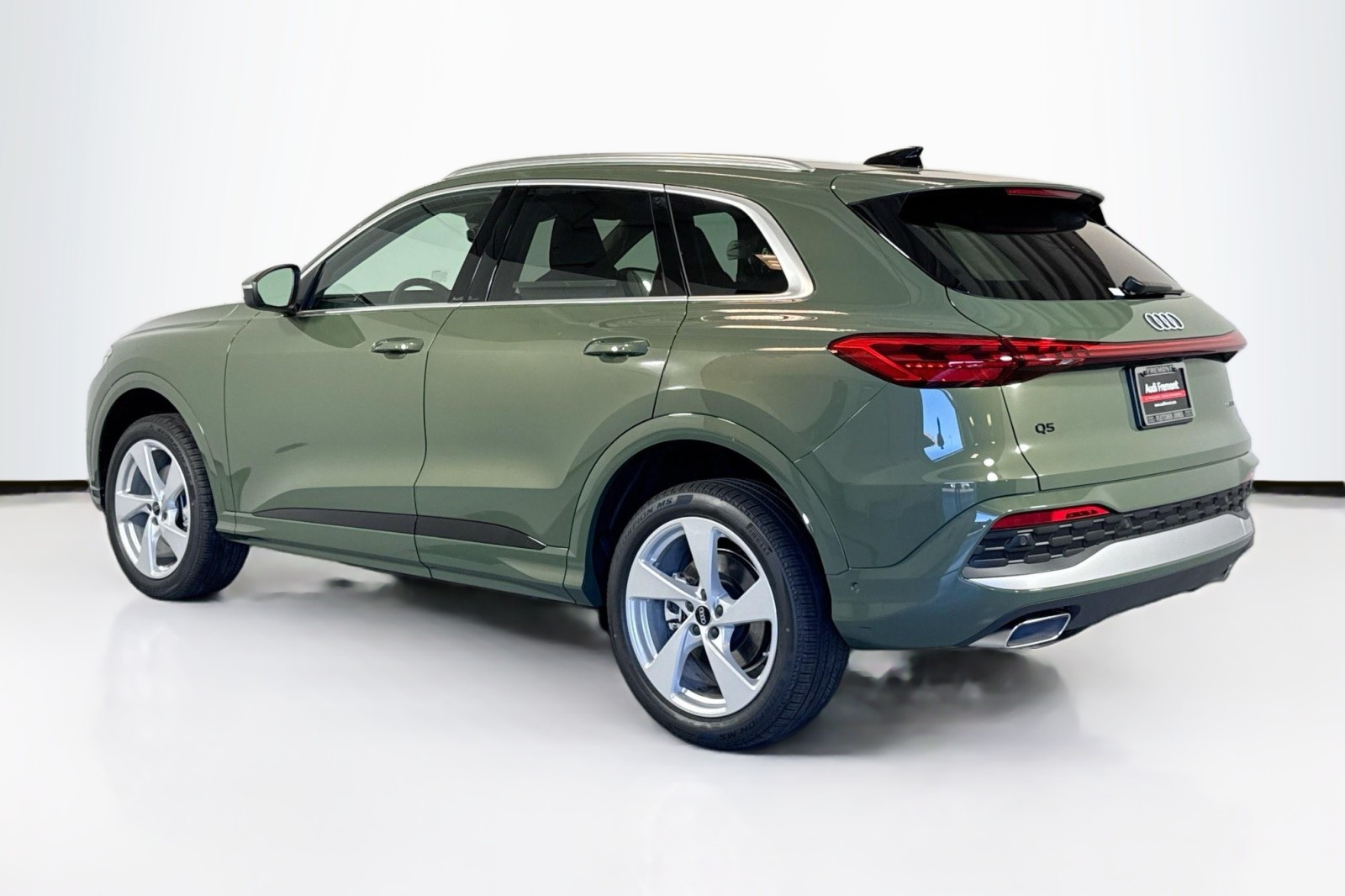 New 2025 District Green Metallic Audi Premium Plus 2.0 TFSI quattro image 7