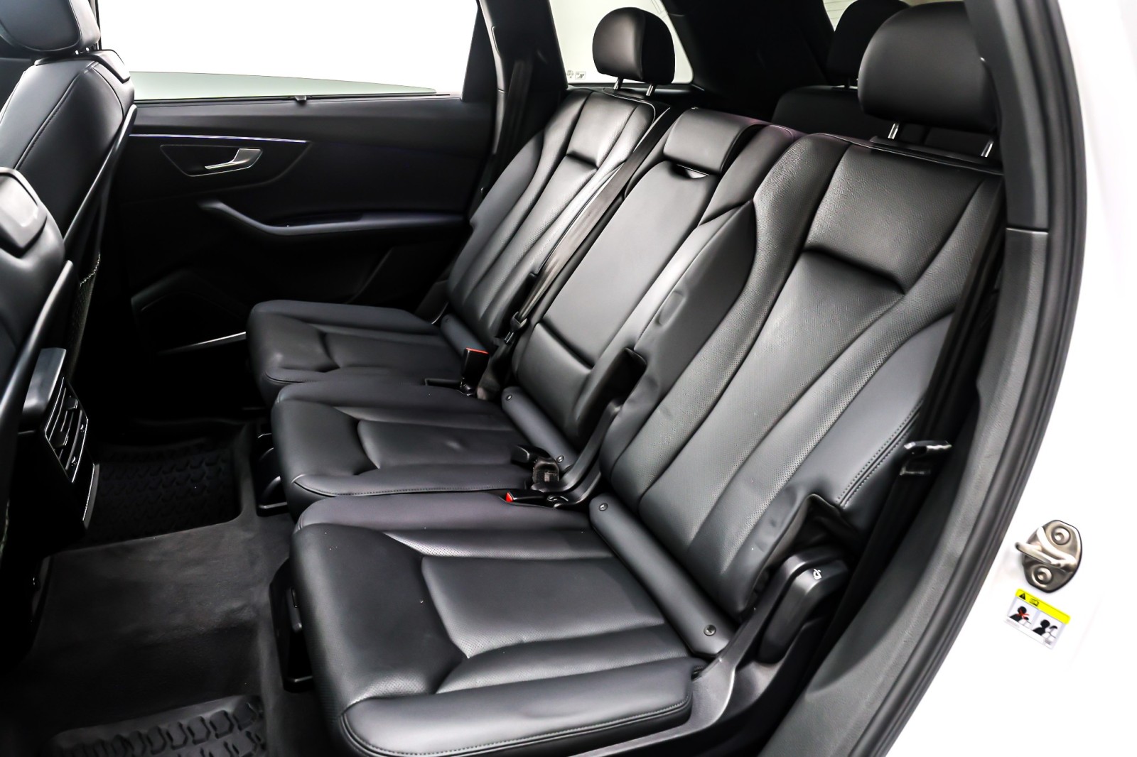 Used 2023 Glacier White Metallic Audi Prestige 55 TFSI quattro image 9