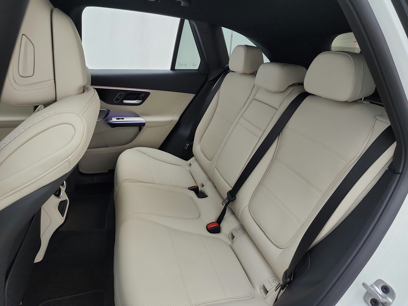 New 2026 Polar White Mercedes-Benz GLC 300 4MATIC® SUV image 11