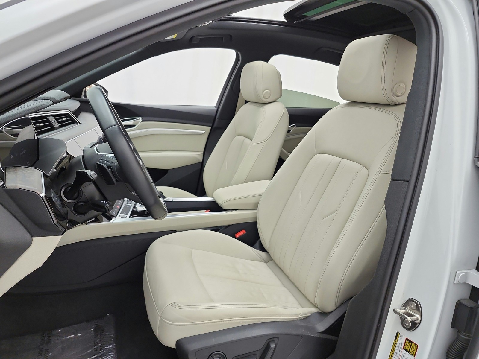 Used 2024 Glacier White Metallic Audi S line Premium image 15