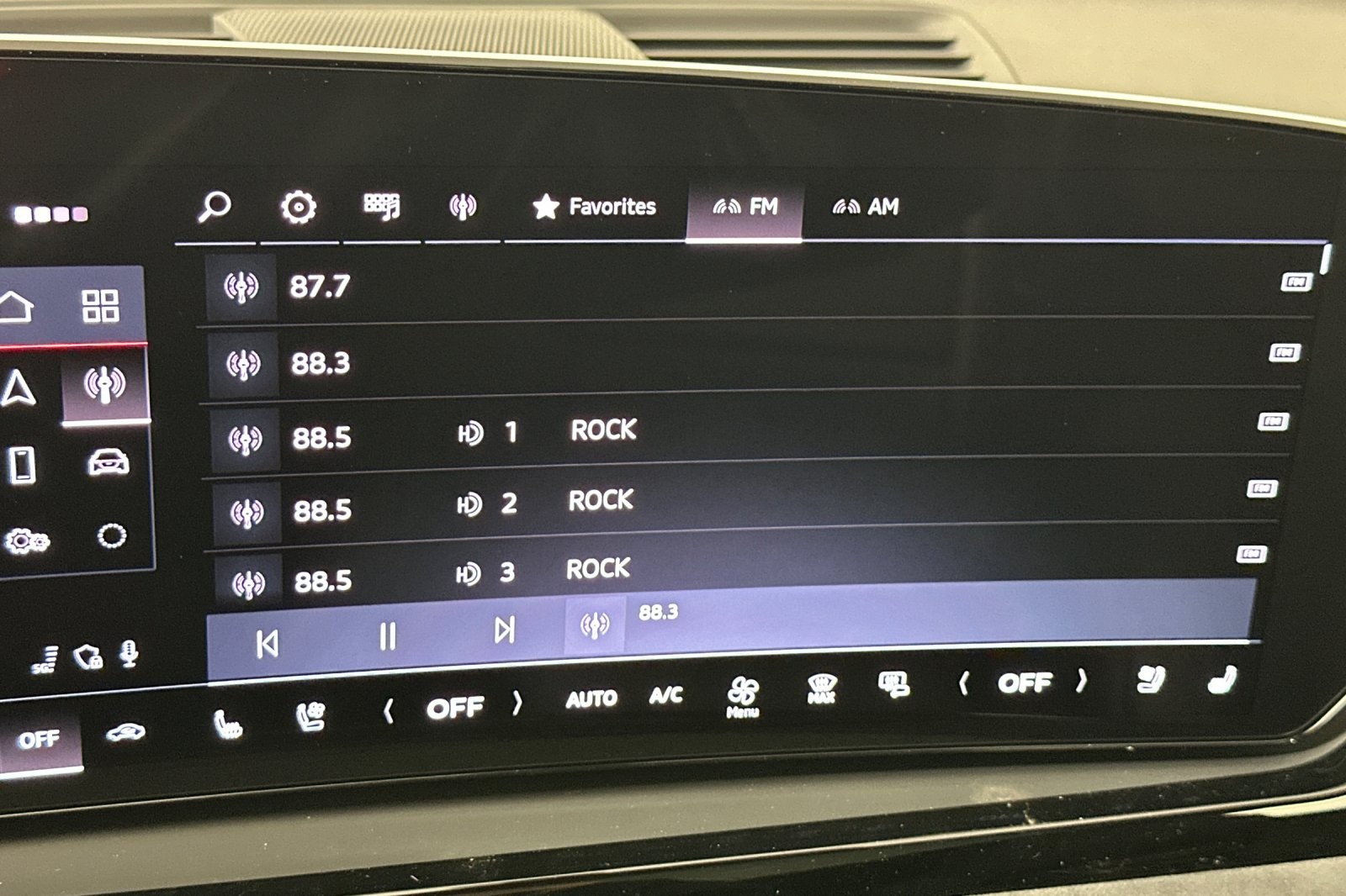 New 2025 Glacier White Metallic Audi Premium Plus 3.0 TFSI quattro image 16