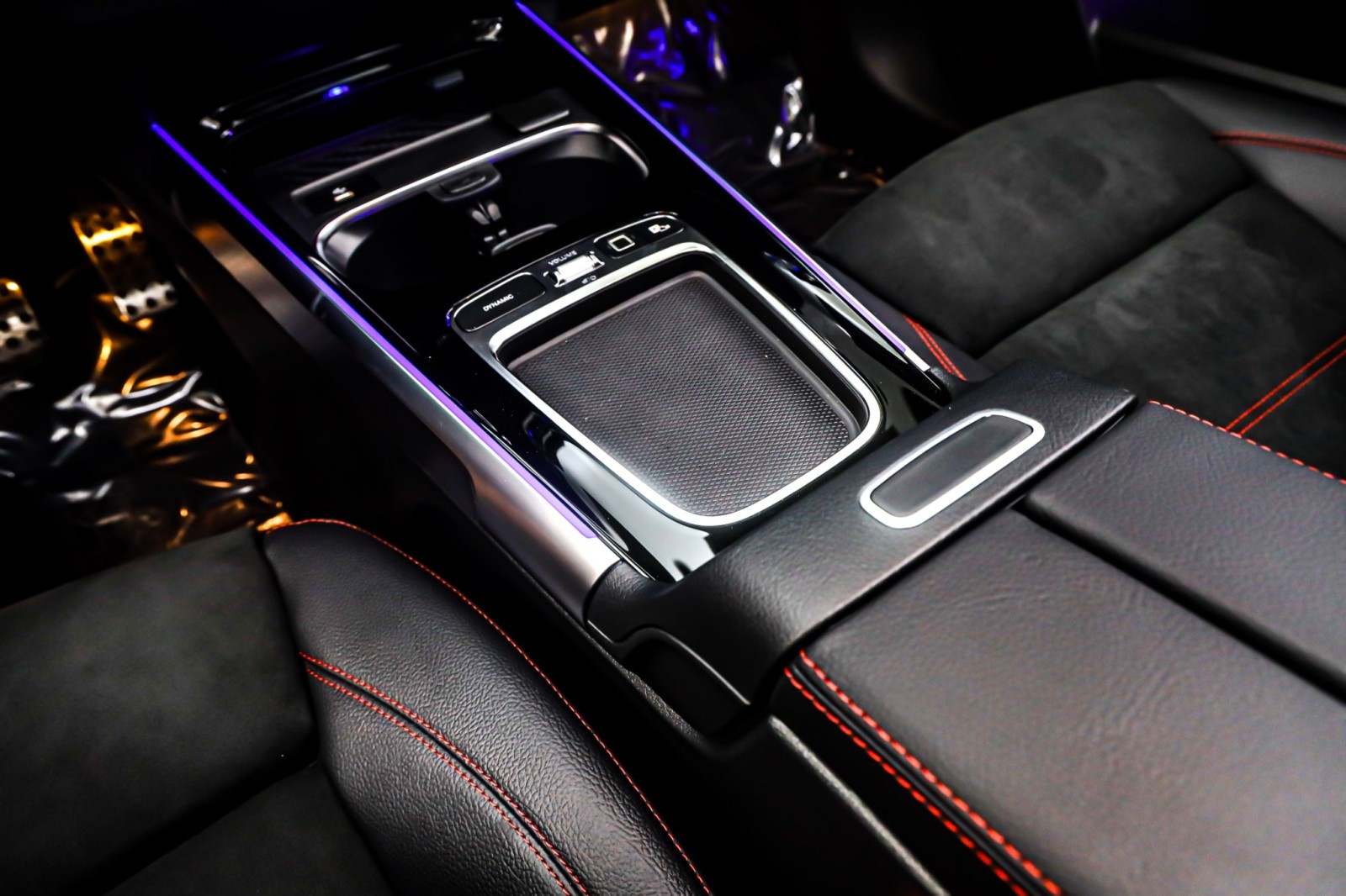 New 2026 Mountain Grey Metallic Mercedes-Benz GLB 250 image 6