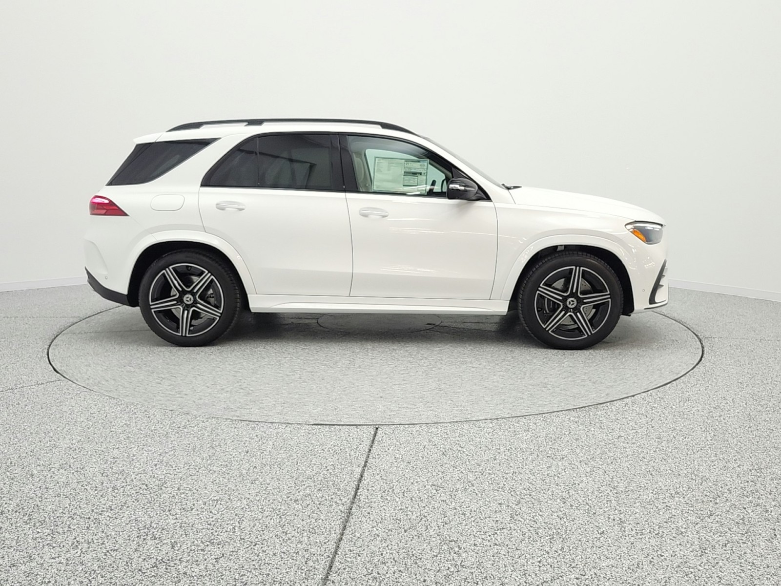 New 2026 Polar White Mercedes-Benz GLE 450 image 4