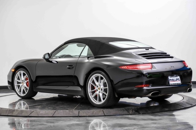 2015 Porsche 911 Carrera 11