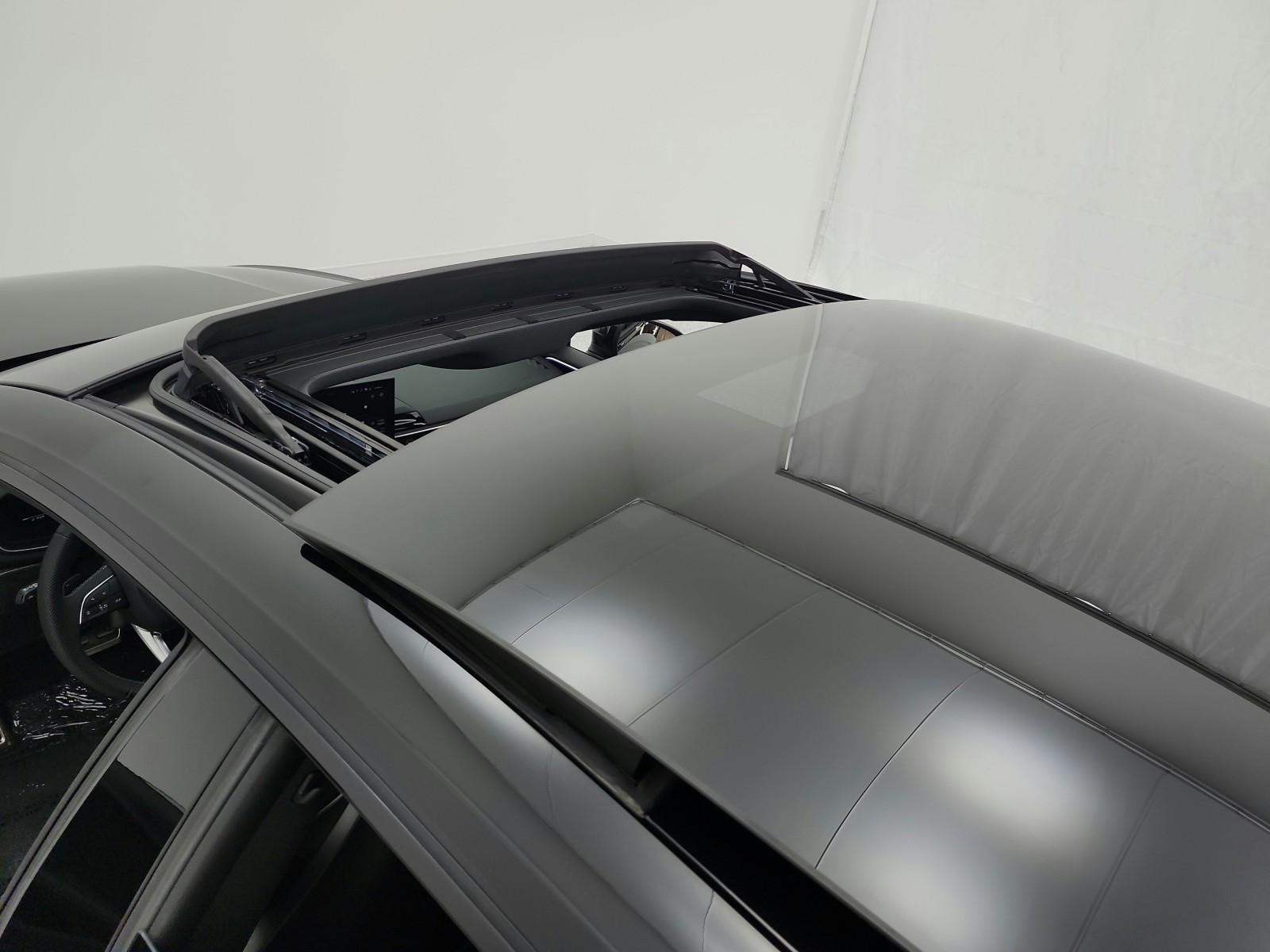 Used 2025 Mythos Black Metallic Audi Premium Plus 3.0 TFSI quattro image 11