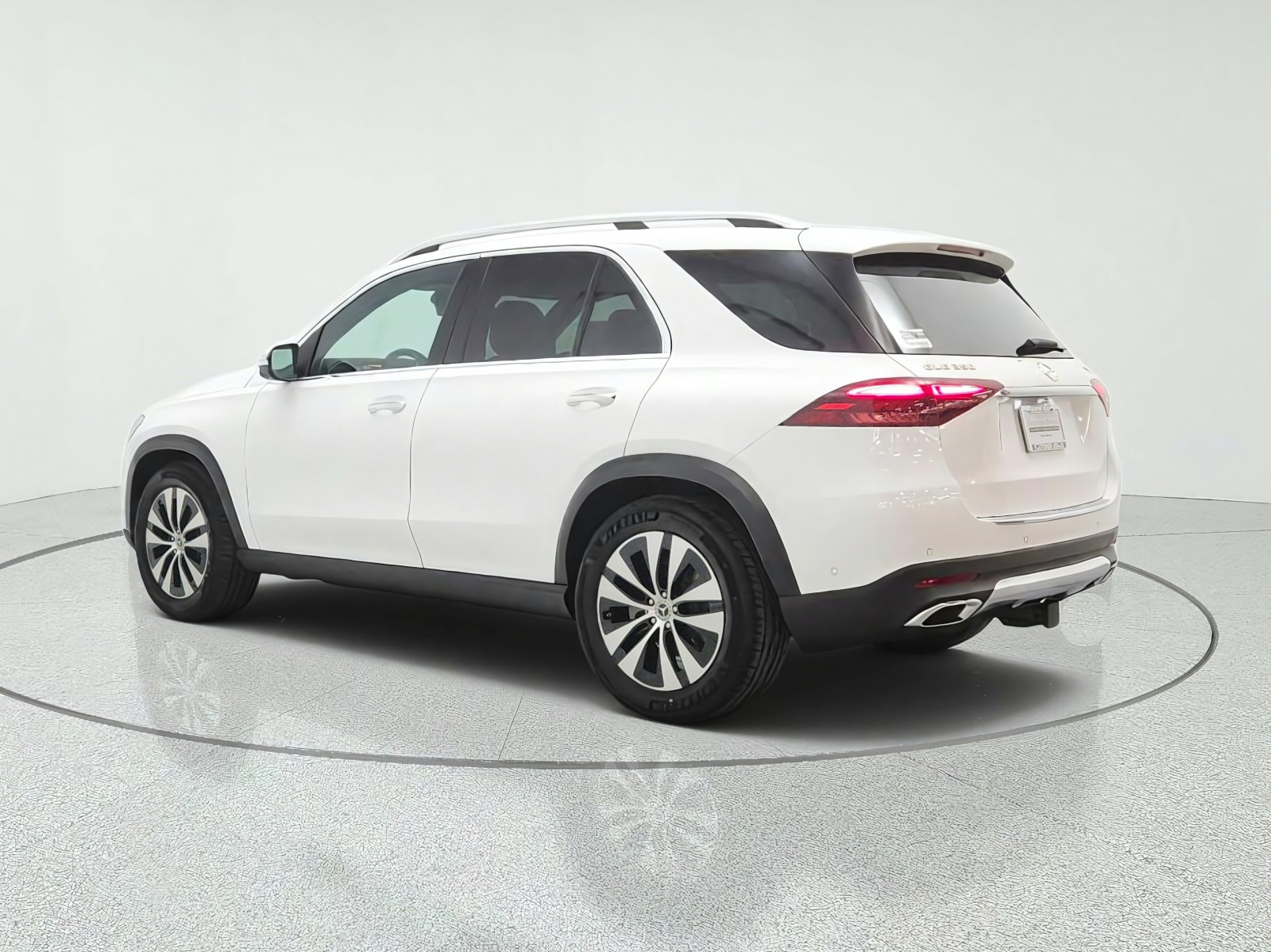 New 2026 Polar White Mercedes-Benz GLE 350 4MATIC® SUV image 7