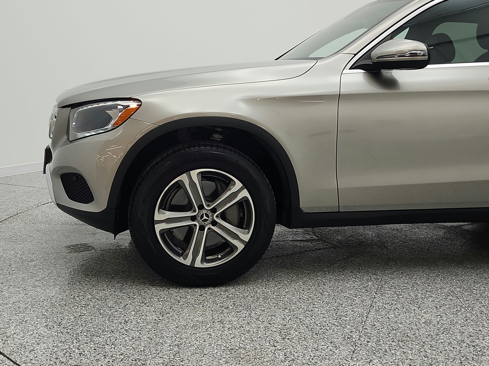 Used 2019 Mojave Silver Metallic Mercedes-Benz GLC 300 SUV image 24