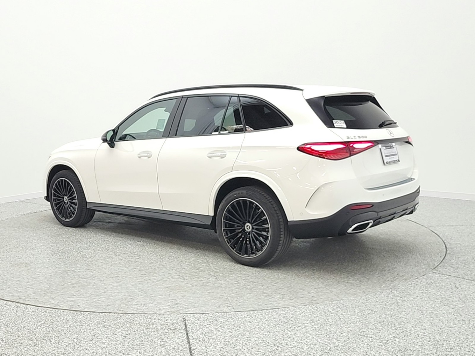 New 2026 Polar White Mercedes-Benz GLC 300 image 7
