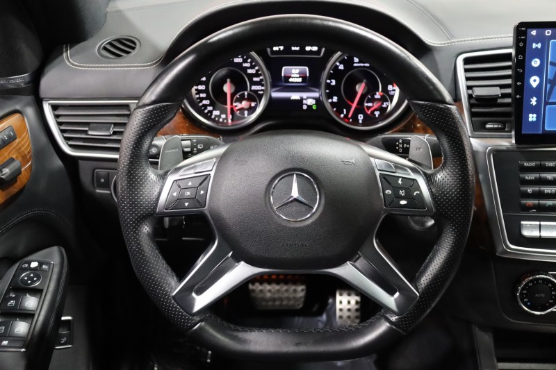 2013 Mercedes-Benz ML63 AMG 4-Matic 4dr Suv in , 