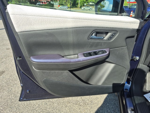 NissanLEAF24