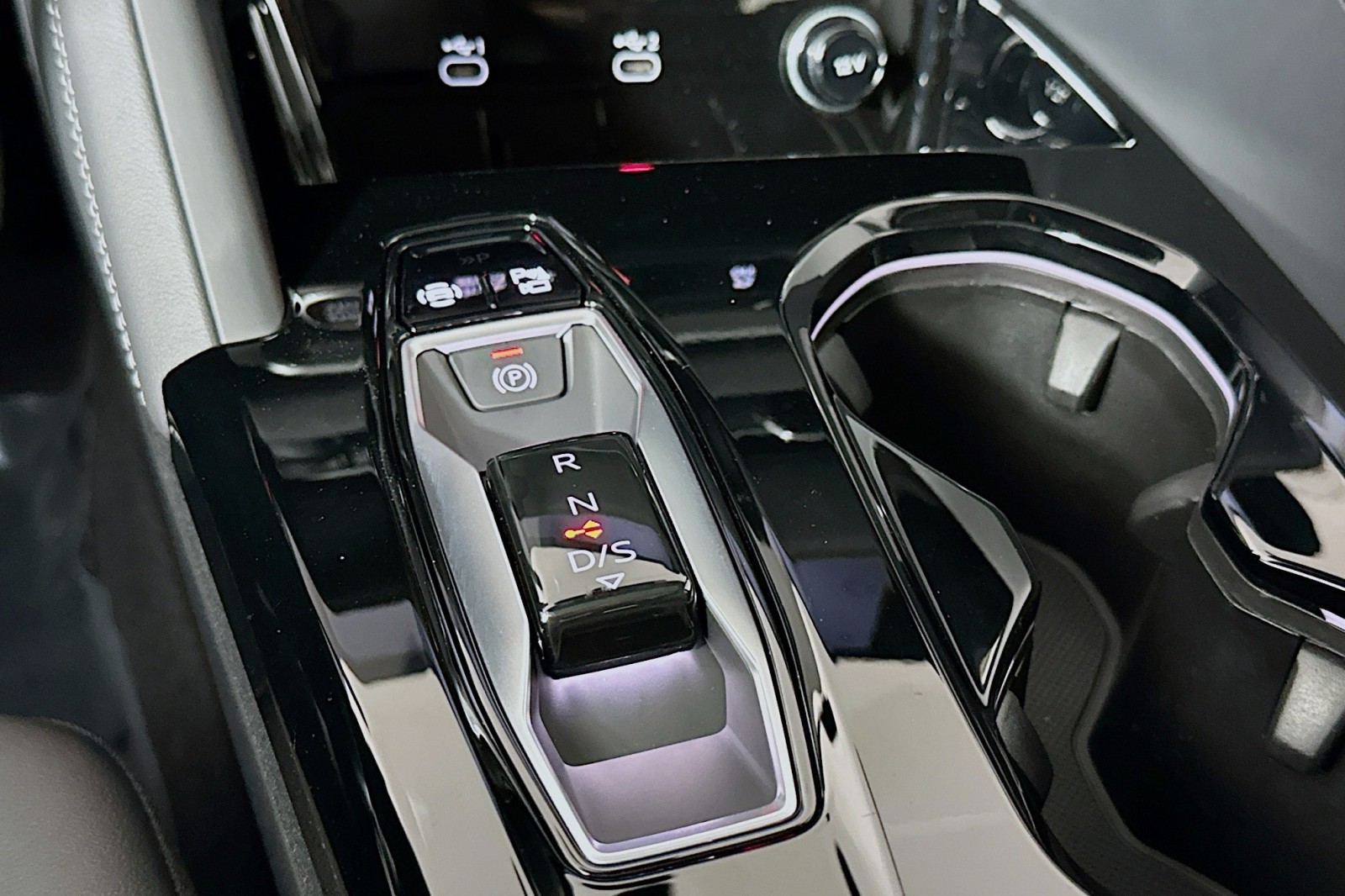 New 2026 Mythos Black Metallic Audi Premium image 7
