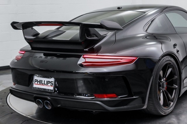 2018 Porsche 911 GT3 12