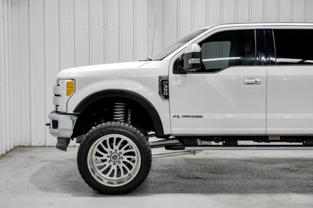 2017 Ford F-350 Lariat 10