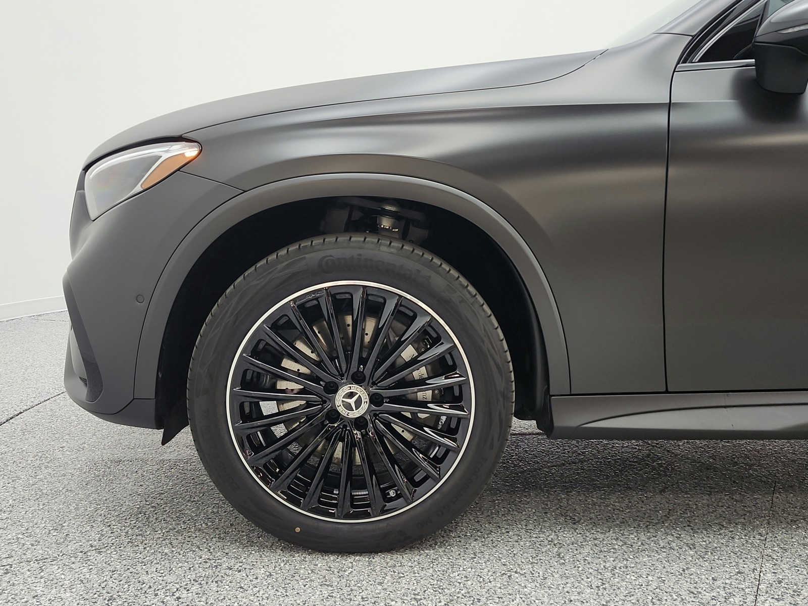 New 2026 MANUFAKTUR Graphite Grey Magno Mercedes-Benz GLC 300 image 15