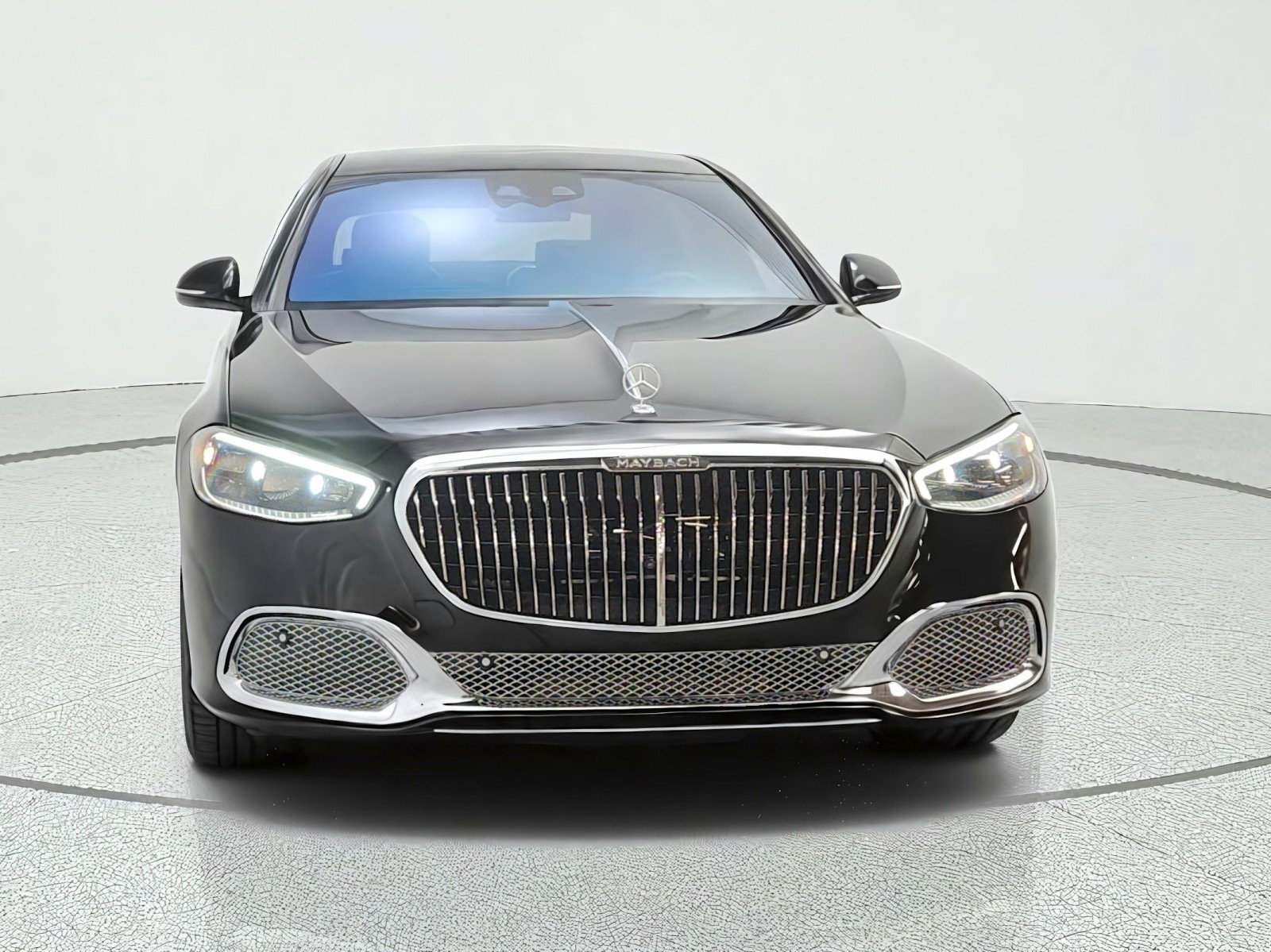Certified Used 2023 Obsidian Black Mercedes-Benz Maybach S 680 4MATIC® Sedan image 2