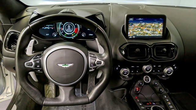 2019 Aston Martin Vantage  20