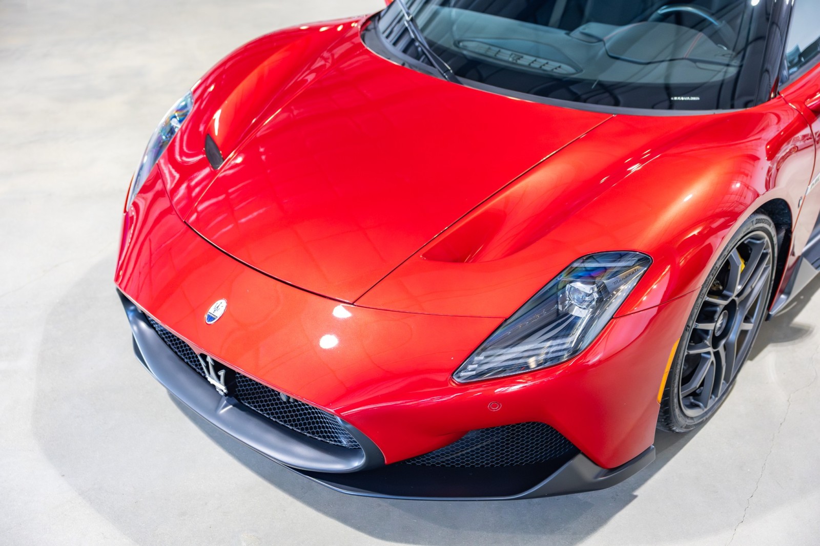 Used Car 2023 Maserati Mc20  - $286,345 Msrp - Carbon Ceramic Brakes - $10k Rosso Vincente Paint - Carbon Fiber Spoiler For Sale Under $200,000 In Boerne, Texas