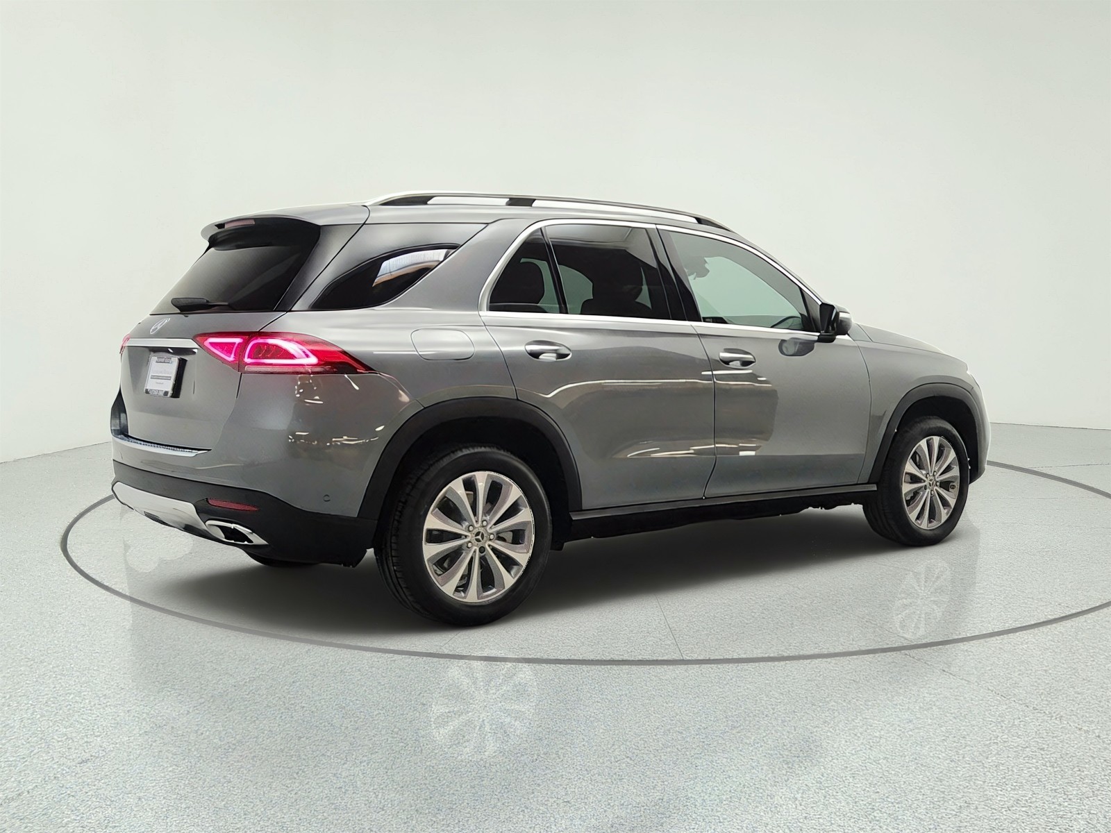 Used 2023 Selenite Grey Metallic Mercedes-Benz GLE 350 SUV image 5