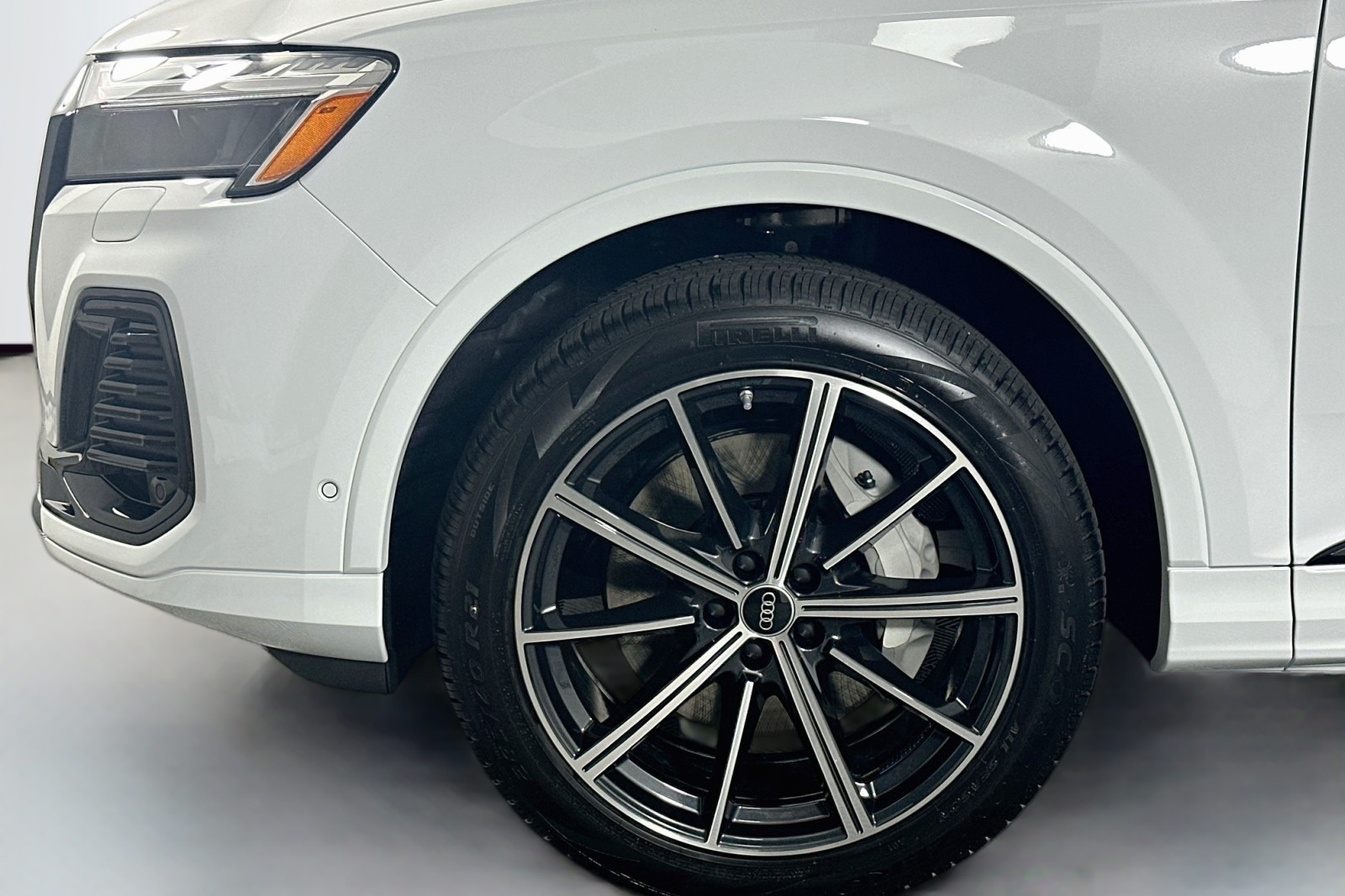 New 2026 Glacier White Metallic Audi Premium Plus image 11