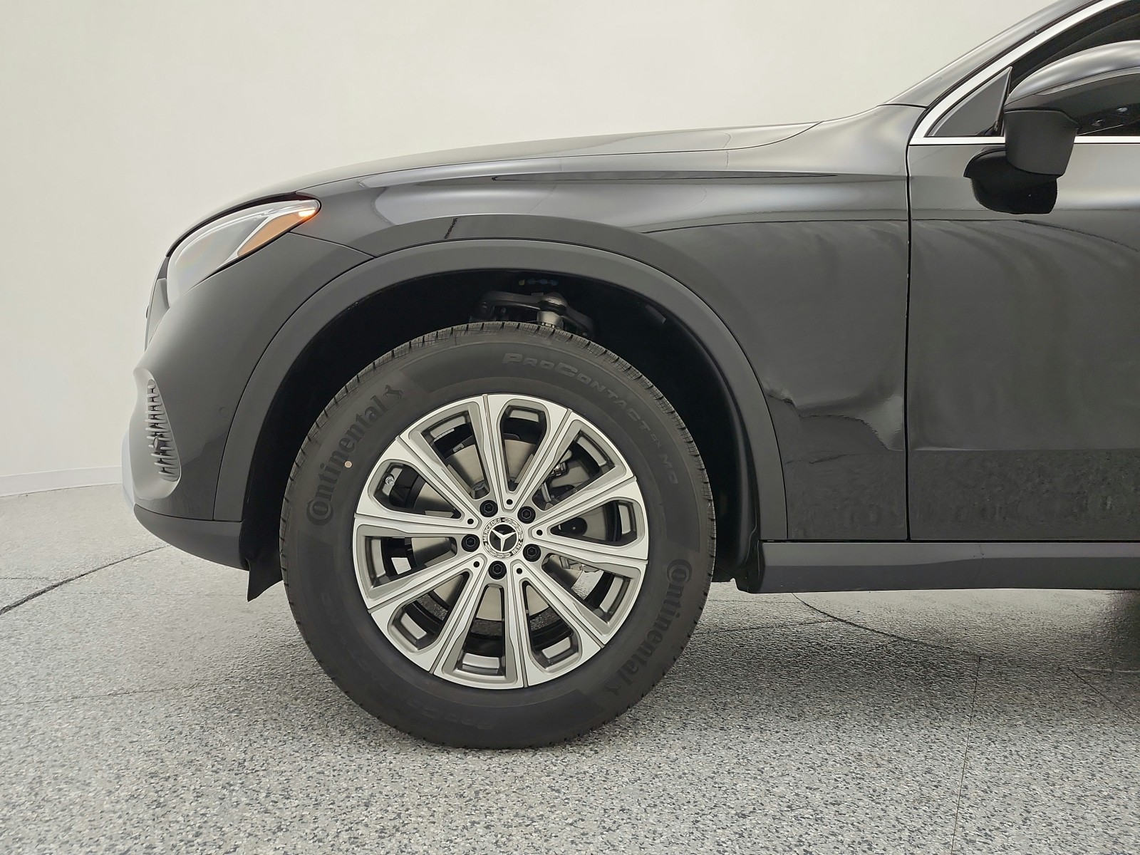 New 2026 Black Mercedes-Benz GLC 300 image 12