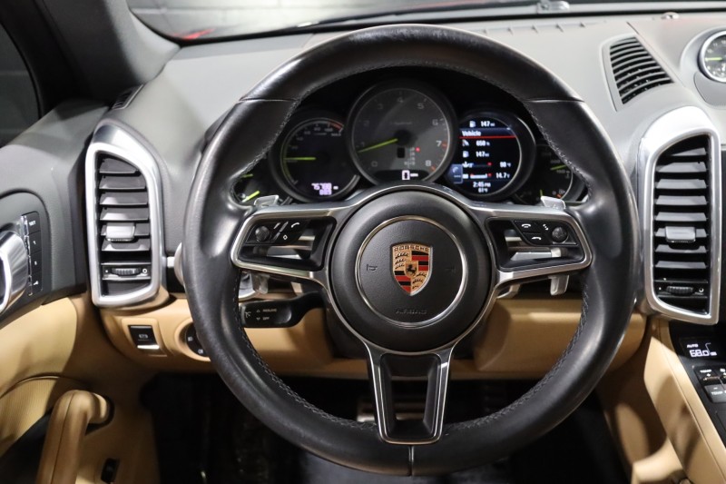 2016 Porsche Cayenne S E-Hybrid 4dr Suv in ,