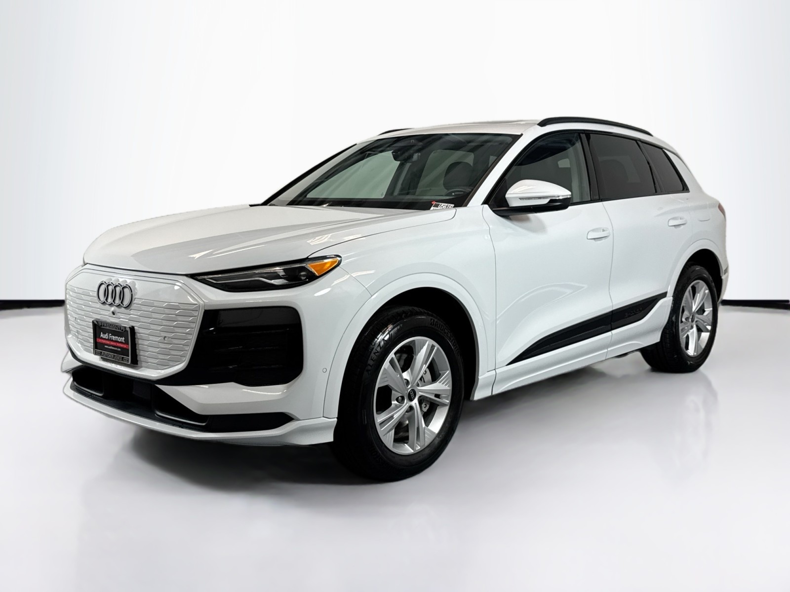 2025 Audi Q6 e-tron Premium