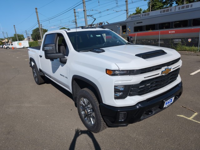 2024 Chevrolet Silverado 2500HD Custom 3