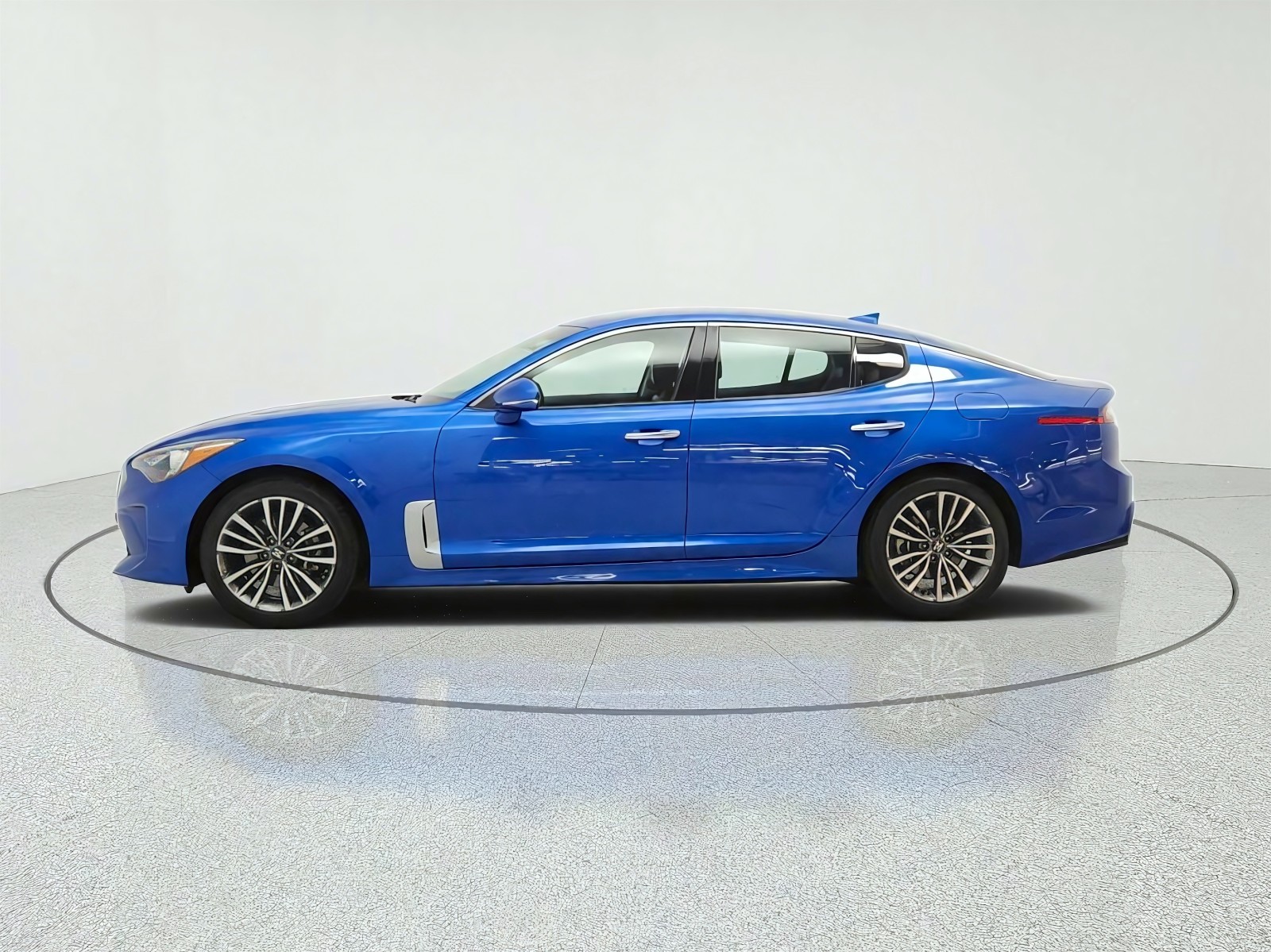 Used 2019 Micro Blue Kia Base RWD image 8