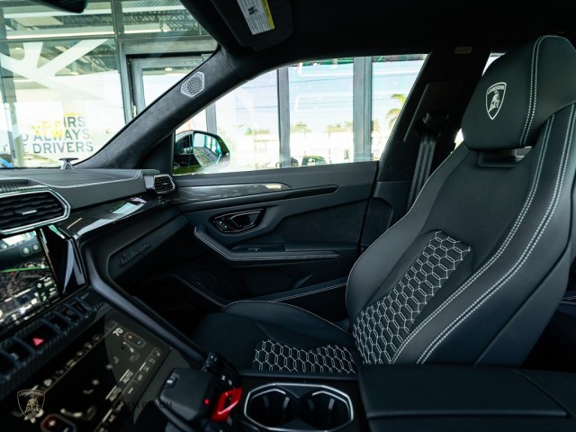 2023 Lamborghini Urus S in , 