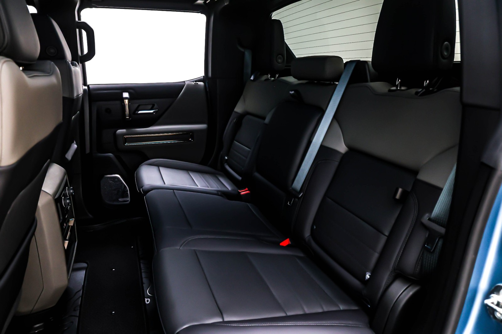 Used 2024 Neptune Blue Matte GMC e4WD Crew Cab 3X image 8