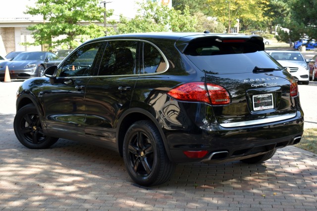 2012 Porsche Cayenne Navi Leather Moonroof Carbon Fiber Interior Pkg. Bi Xenon Bose Front Cooled Seats Park Assist 9