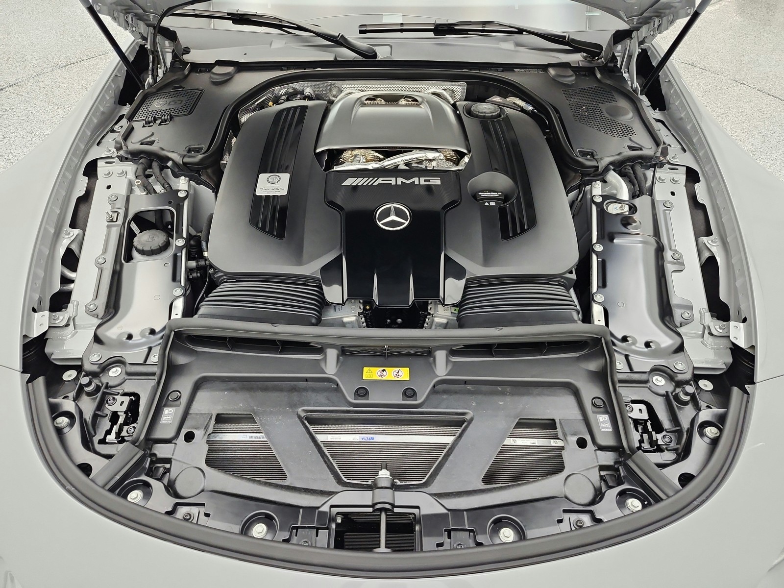 New 2026 MANUFAKTUR Alpine Grey Mercedes-Benz AMG® SL 63 image 13