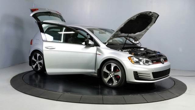 2015 Volkswagen Golf GTI SE 16